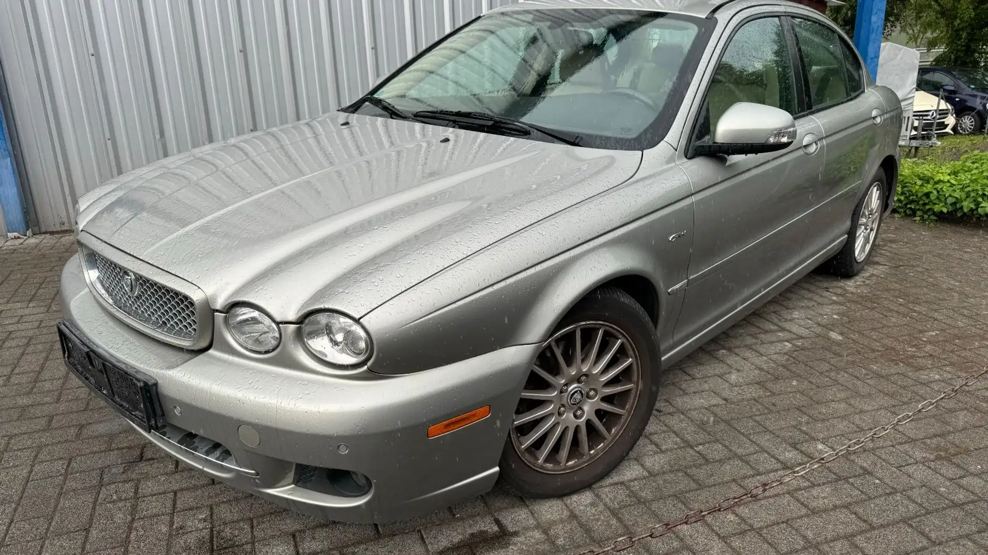 Jaguar X-Type 2.2 D Voll LederAutomTÜV8-26FP!ERST LESEN Gold - 1
