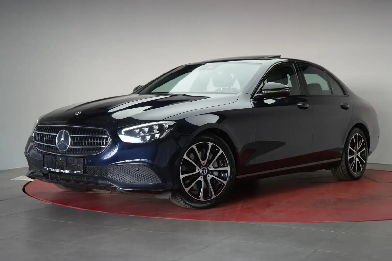 Mercedes-Benz E 300 9G-Tronic Avantgarde Navi/Leder/Temp/Kamer Kék - 2