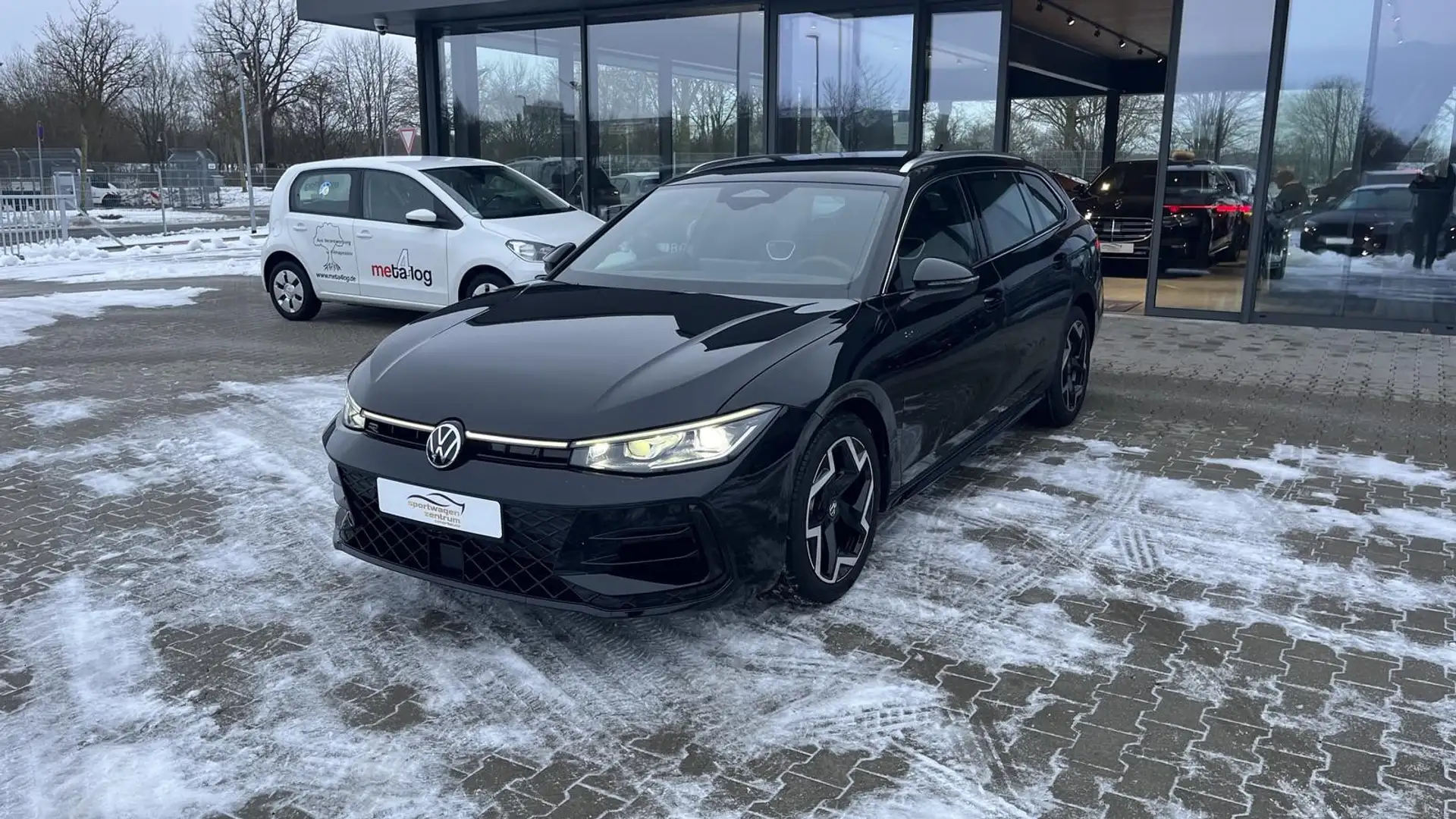 Volkswagen Passat Variant 2.0 TSI 195 kW 4Motion R-Line HUD Schwarz - 1