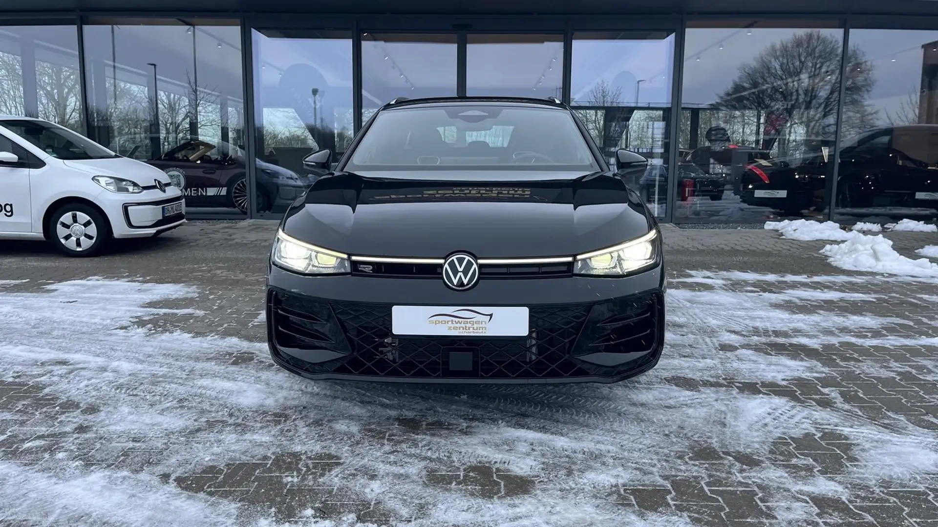 Volkswagen Passat Variant 2.0 TSI 195 kW 4Motion R-Line HUD Schwarz - 2