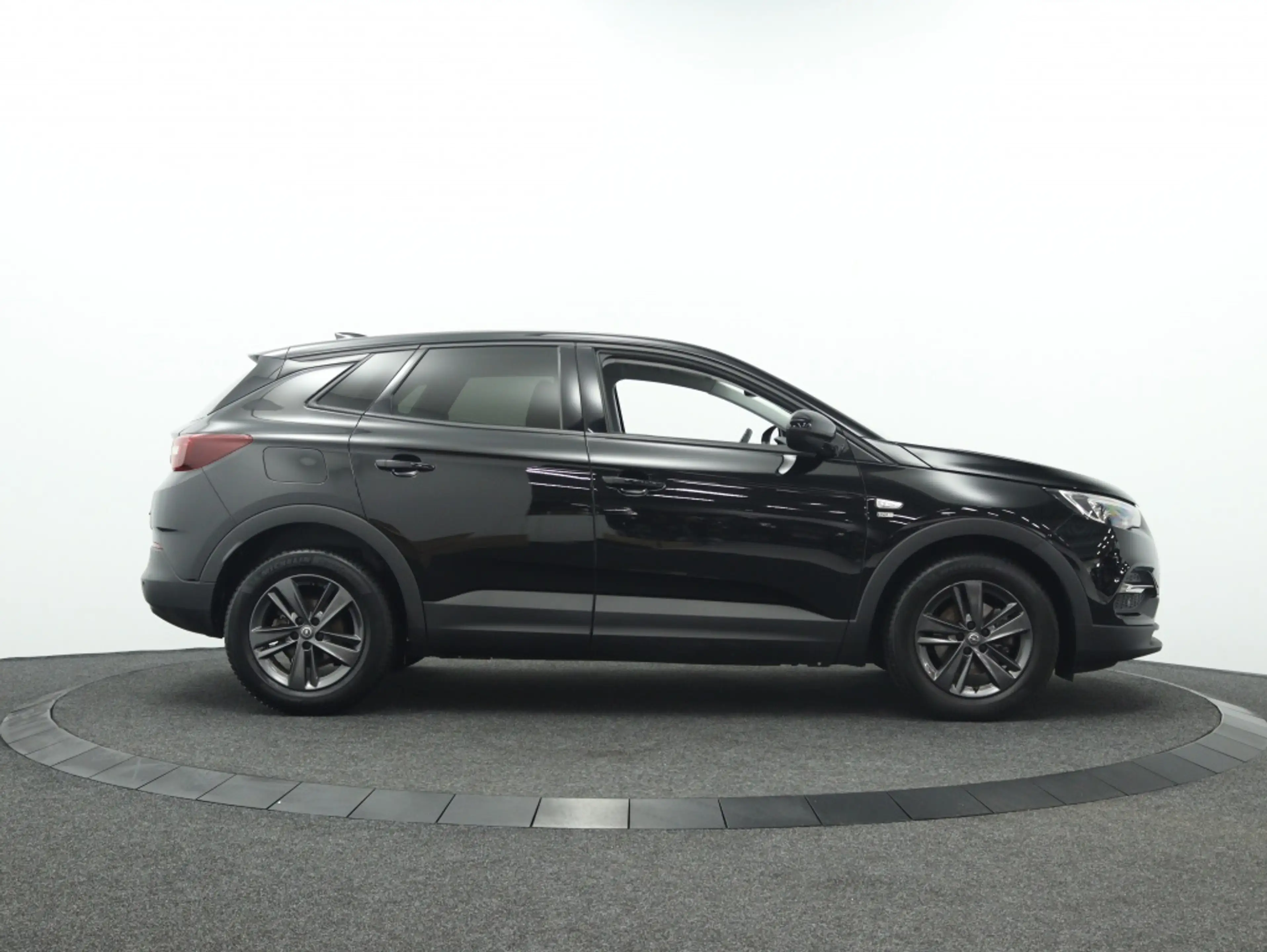 Opel Grandland X 1.2 Turbo 120 Jaar Edition | All season | Navigati — photo 13