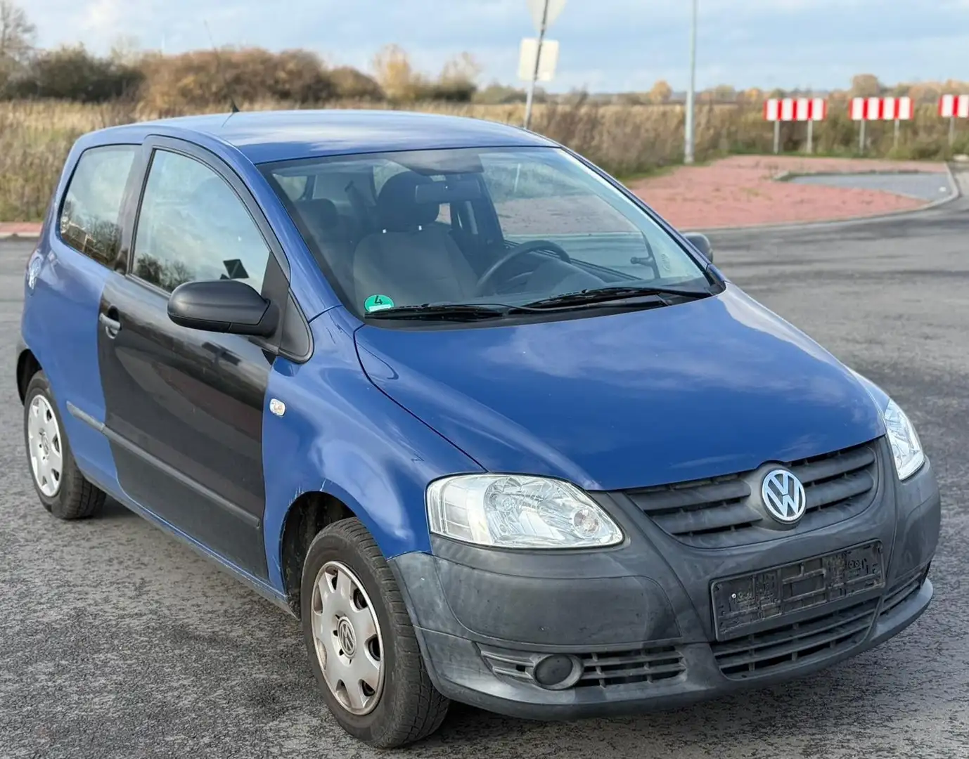 Volkswagen Fox 1.2 Tüv 12.2026 128.000Km mit Winterreifen Blauw - 2
