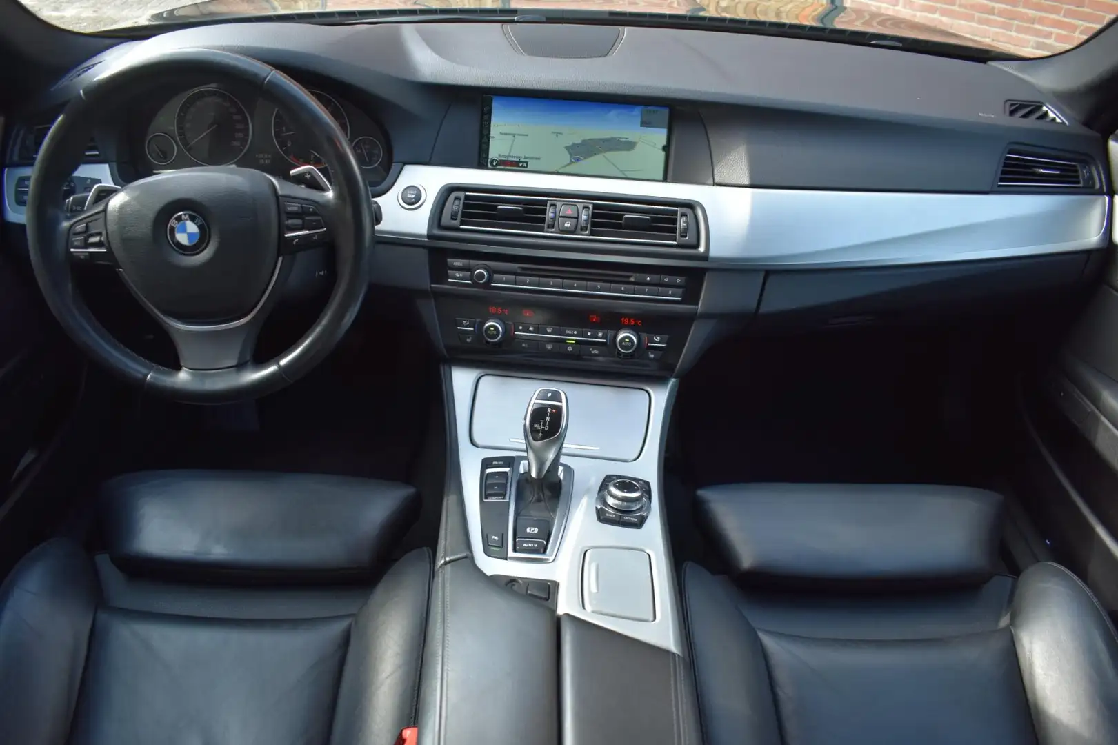 BMW 550 5-serie 550i High Executive '10 Xenon Leder Clima Siyah - 2