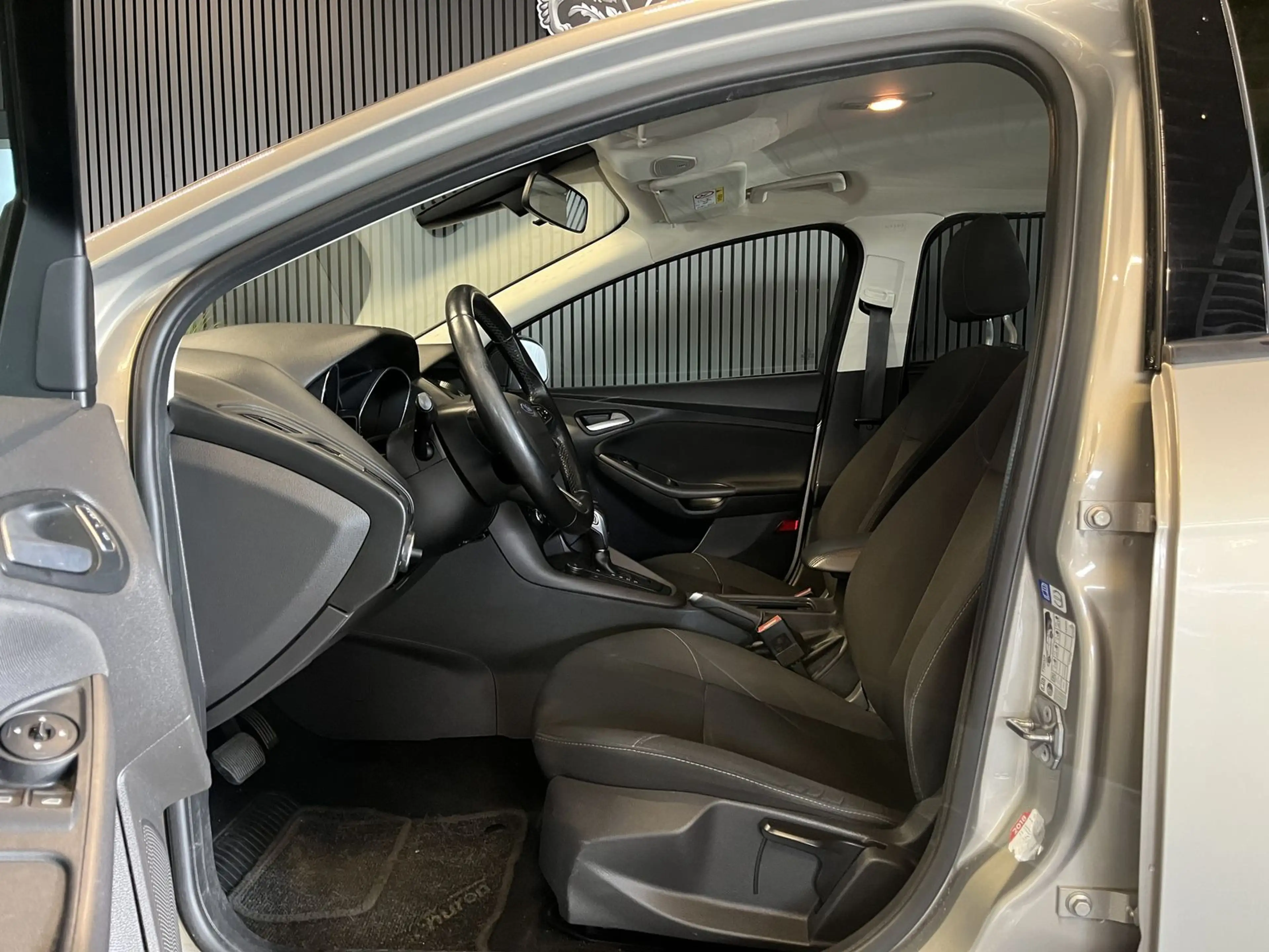 Ford Focus 2.0 TDCI Business/NAVIPOWERSHIFISOFIX/PDC/ — photo 8