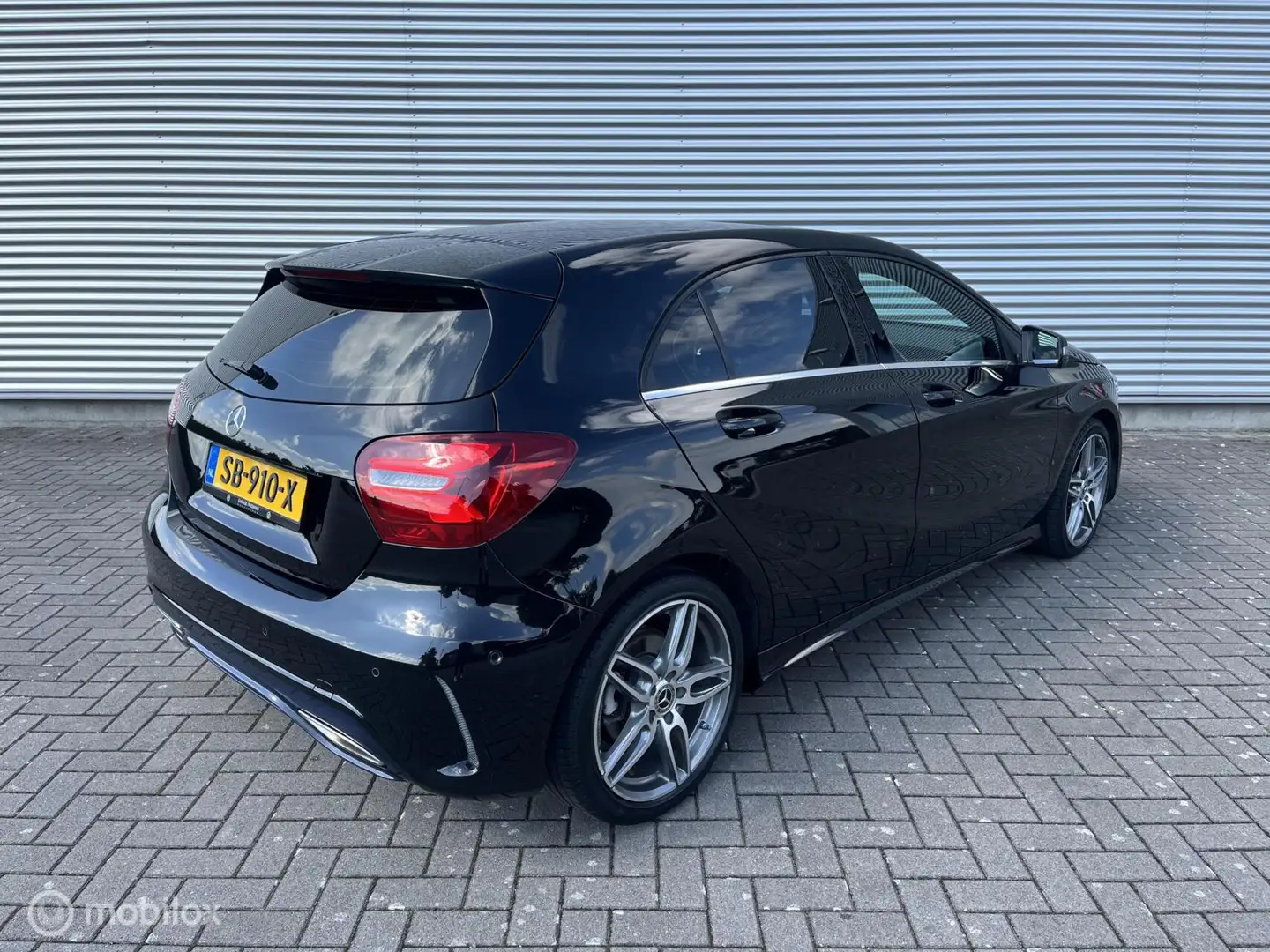 Mercedes-Benz A 180 Sport Edition| AMG Line | Navi | Cruise | Negro - 2