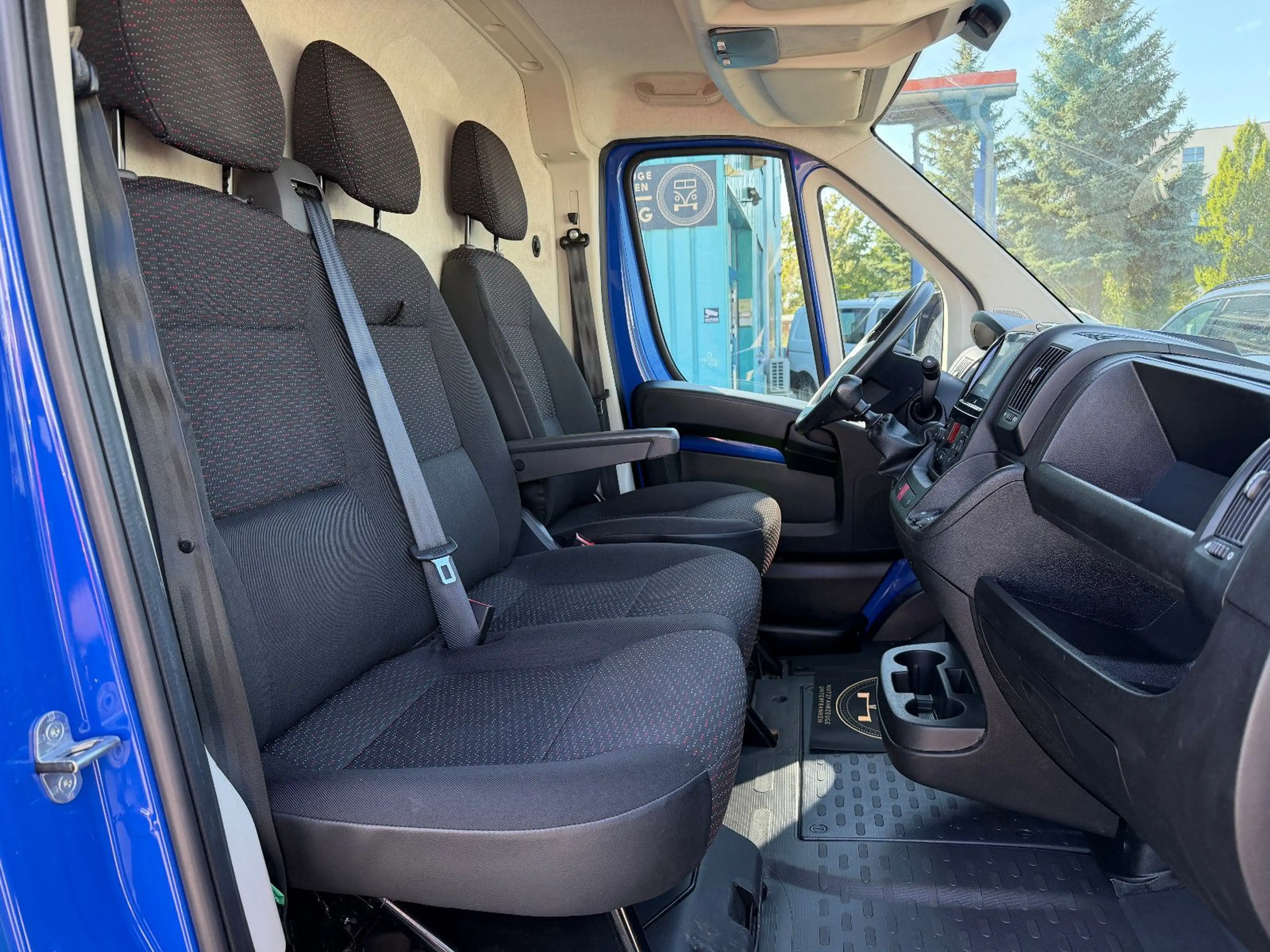 Peugeot Boxer Kasten 330 2.0HDi L1H1/KLIMAUTO+GRA+MFL — photo 10
