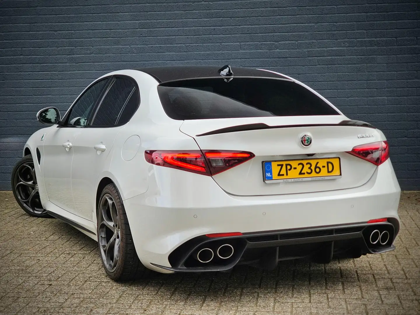 Alfa Romeo Giulia 2.9 V6 Quadrifoglio / CARBON DAK / ADAPT. CRUISE / Blanc - 2