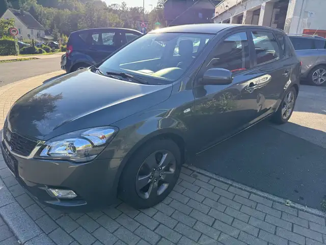 Kia Ceed / cee'd Klima,Neu Tüv