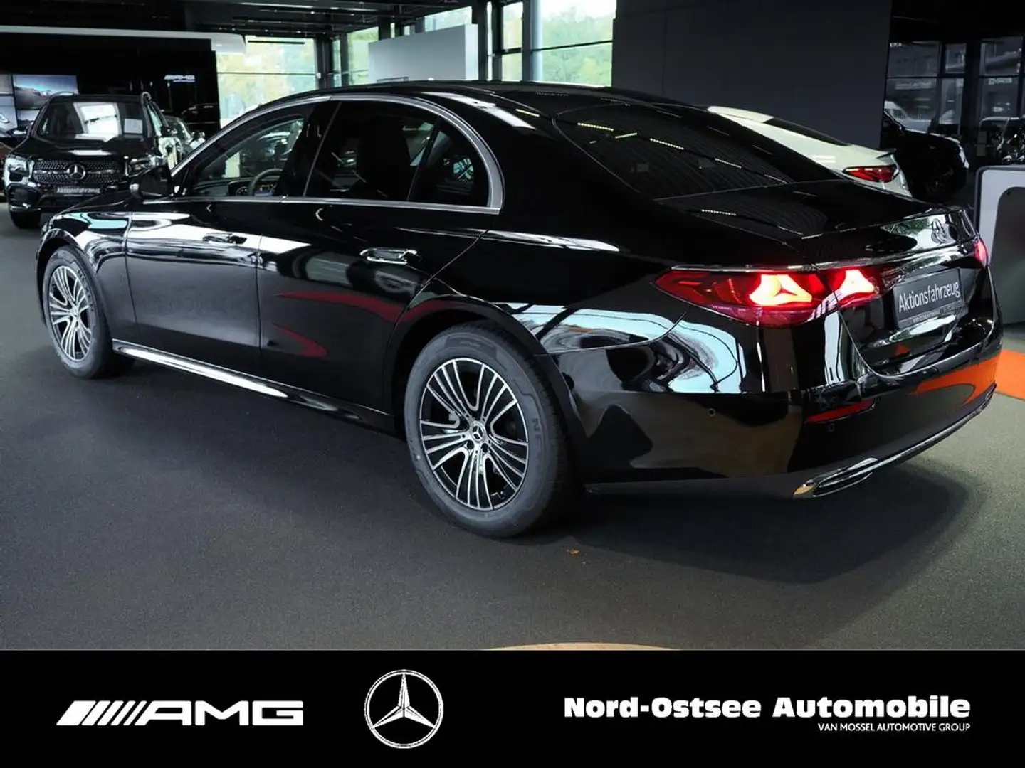 Mercedes-Benz E 200 d AVANTGARDE TAXI-PAK WINTER-PAK AKUSTIK Schwarz - 2