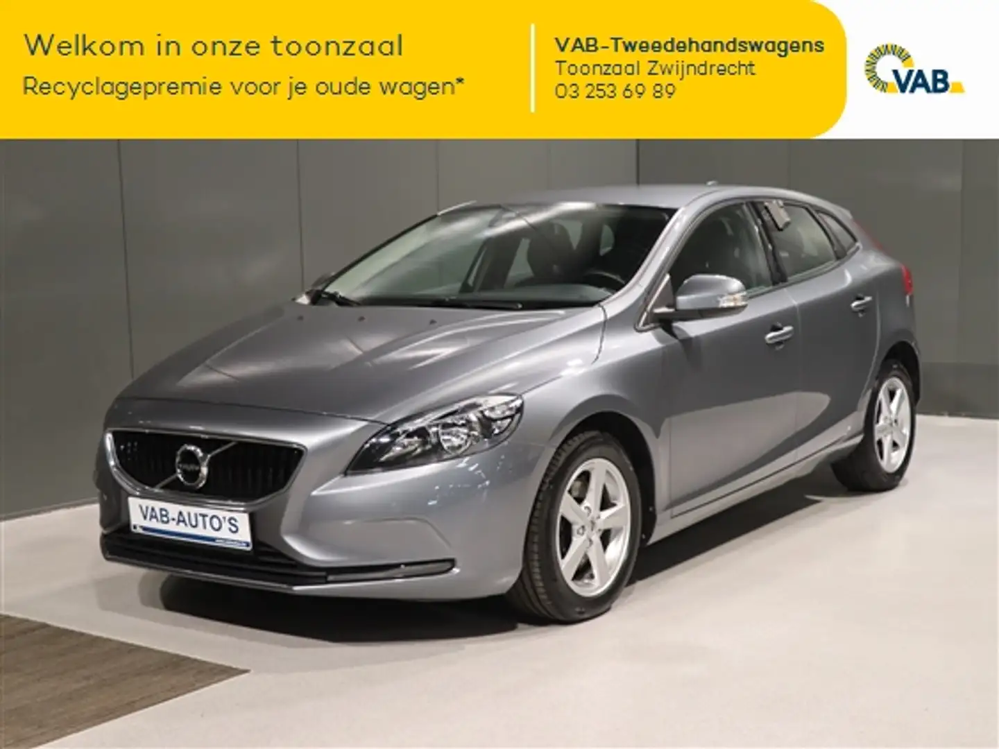 Volvo V40 2.0 T2 ECO KINETIC Gris - 1