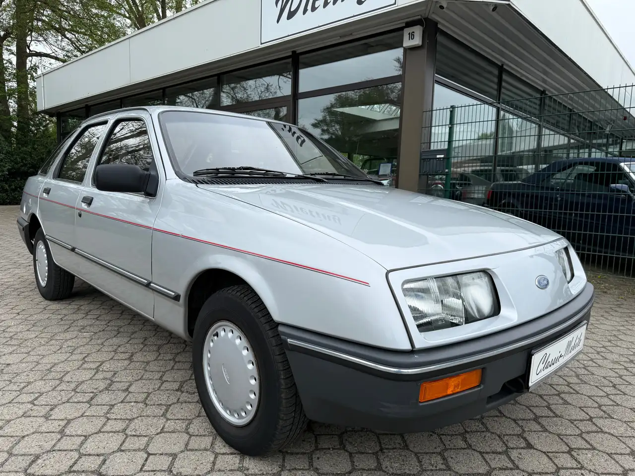 Ford Sierra 1.6 L *nur 77 TKM*1.Hand*HU/H-Kennzeichen neu*SD*, foto 3