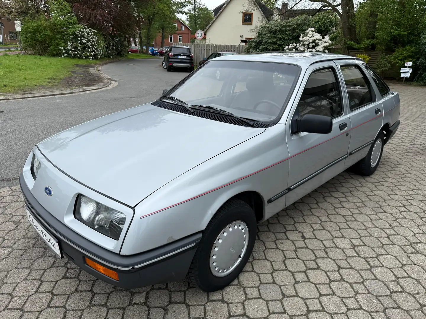 Ford Sierra 1.6 L *nur 77 TKM*1.Hand*HU/H-Kennzeichen neu*SD* Silber - 2