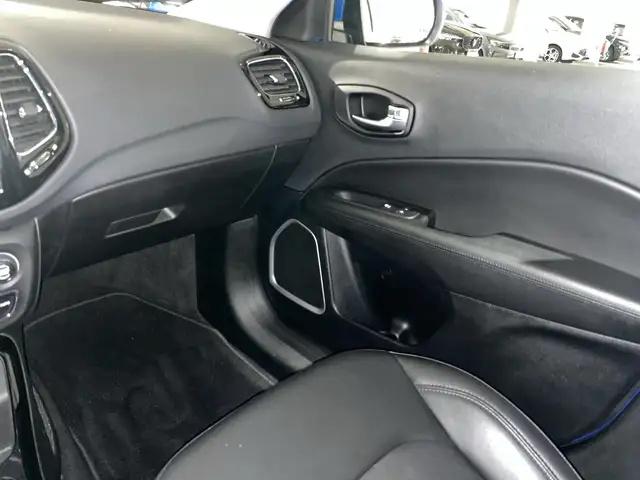 Jeep Compass view 9