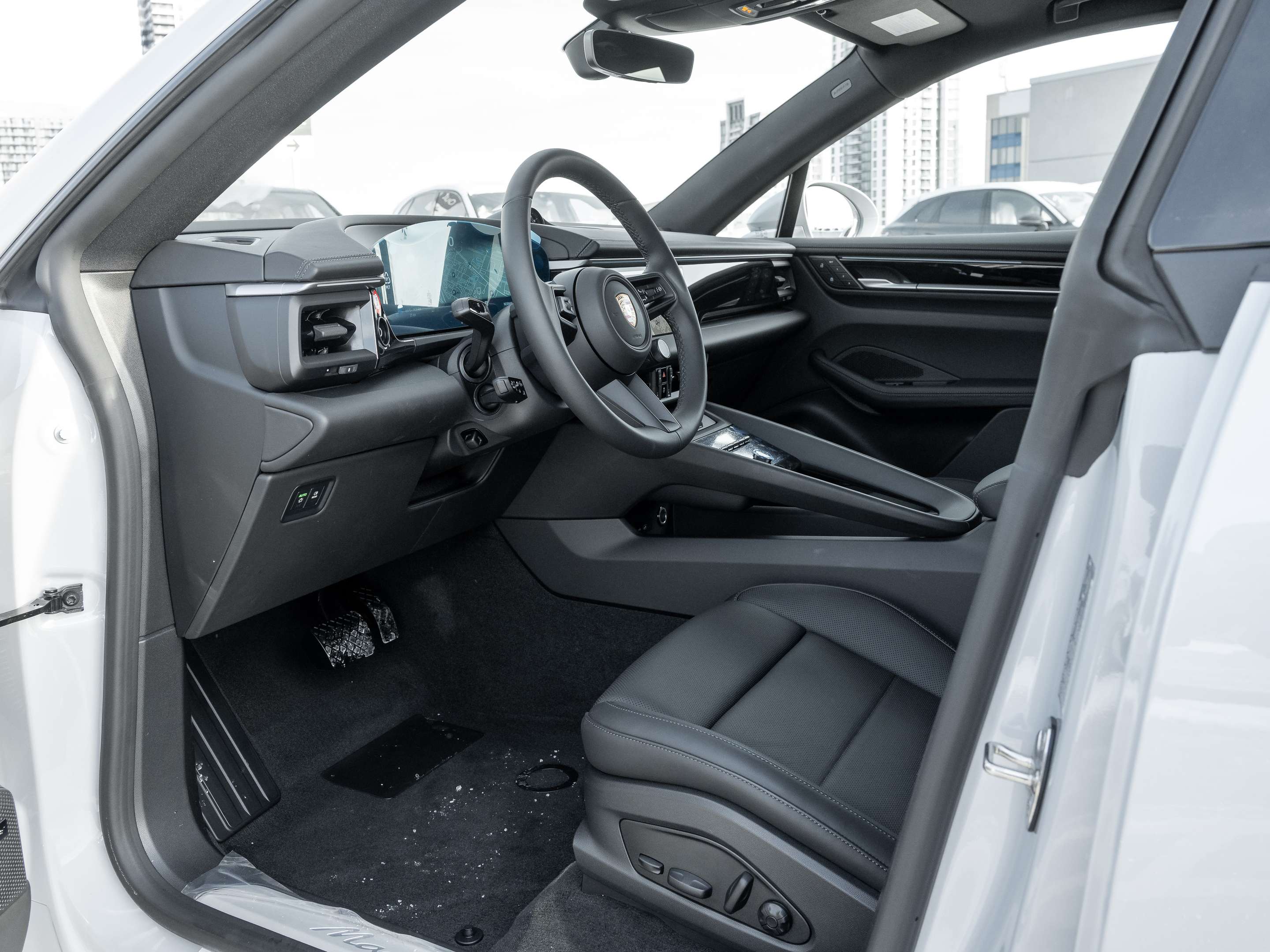 2025 Porsche Macan Electric | No Luxury Tax | Ice Grey Metallic alt 4
