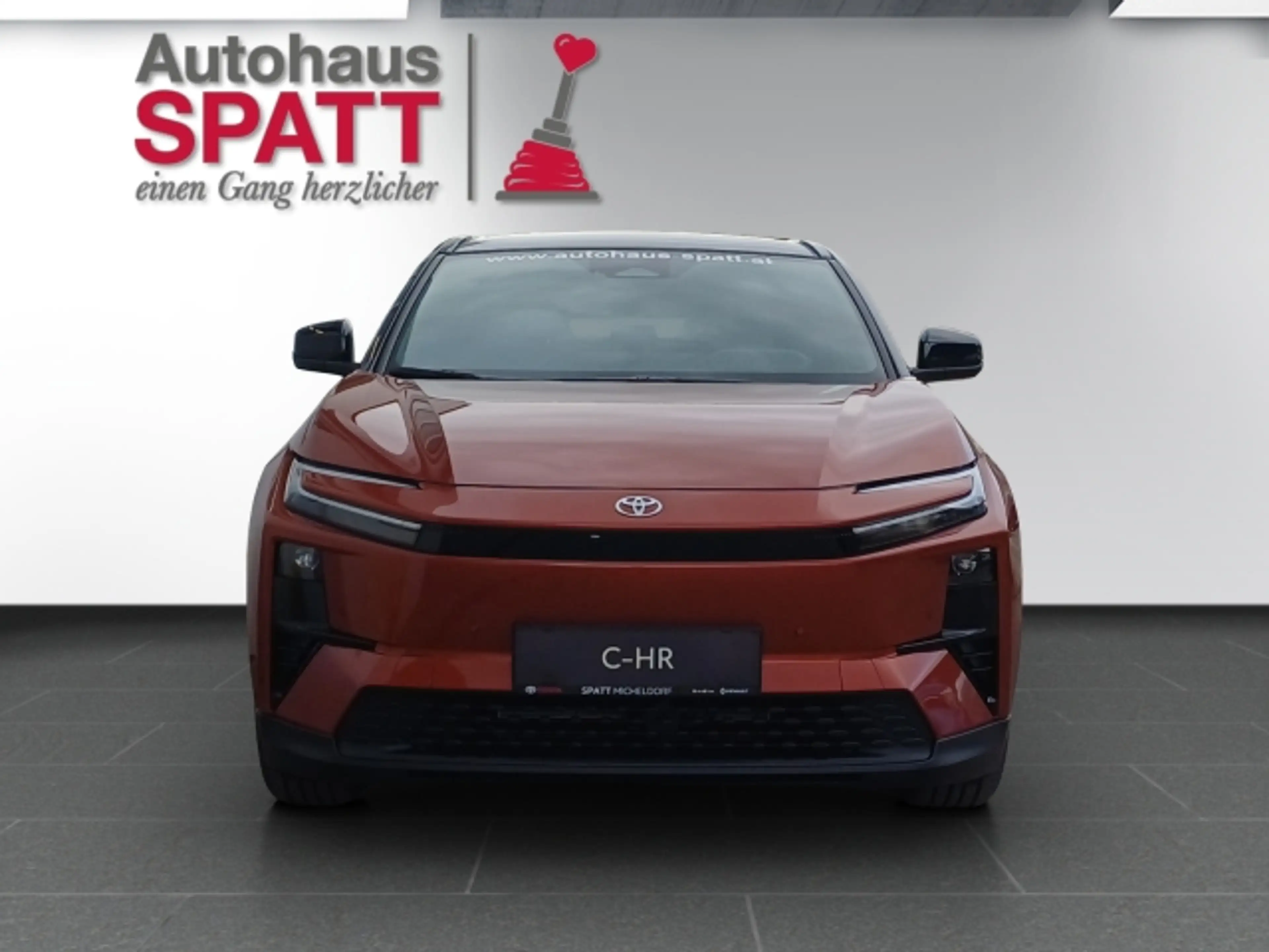 Toyota C-HR+ Lounge 4WD BEV + Sky & Sound Paket !! Jungwagen !! — photo 5