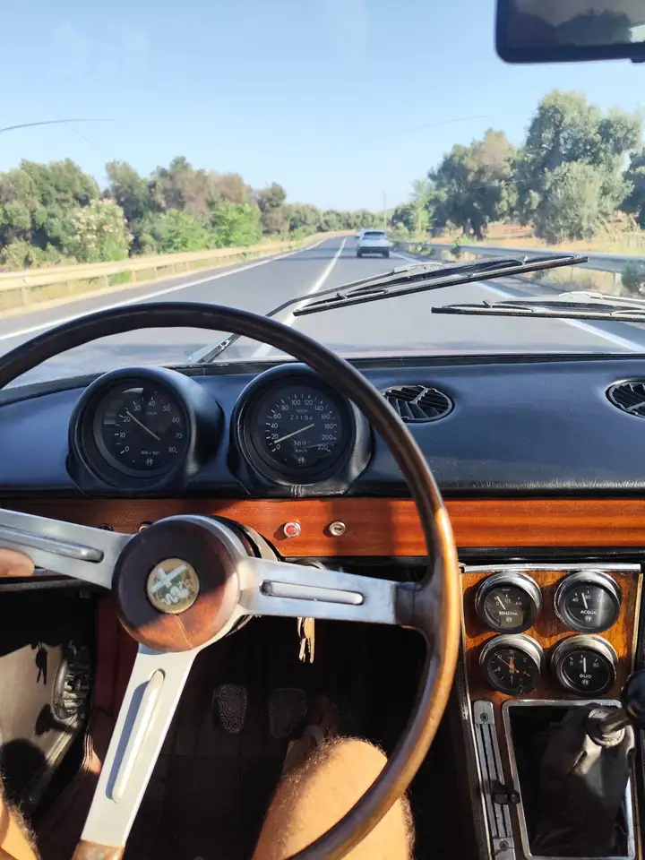 Alfa Romeo 2000 1750, foto 4