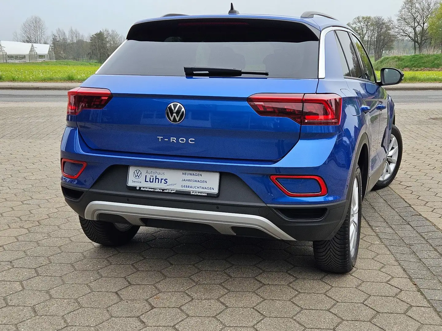 Volkswagen T-Roc Move 1.0 TSI 81kW Navi AHK LED Kamera SHZ Blau - 2