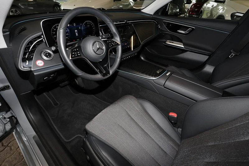 Mercedes-Benz E 300 de T AHK+DISTRO+TOTWINKEL+KEYLESS+LED+19" — photo 10