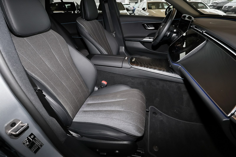 Mercedes-Benz E 300 de T AHK+DISTRO+TOTWINKEL+KEYLESS+LED+19" — photo 6