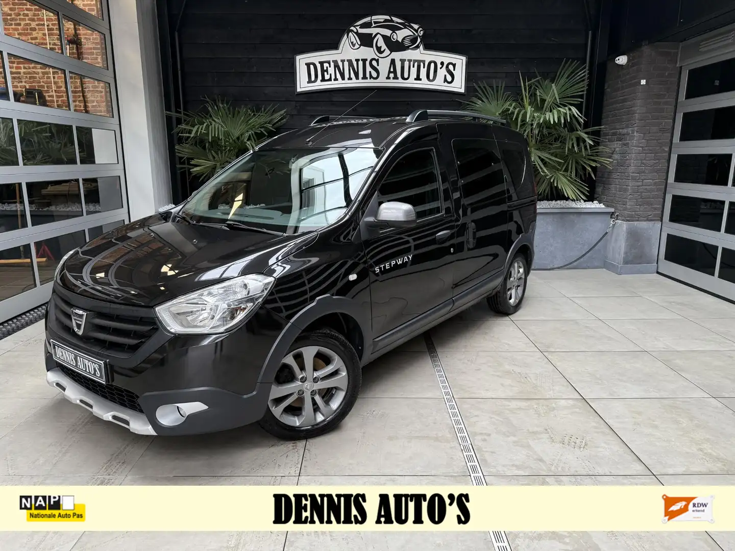 Dacia Dokker 1.2 TCe Stepway !!! Zwart - 1