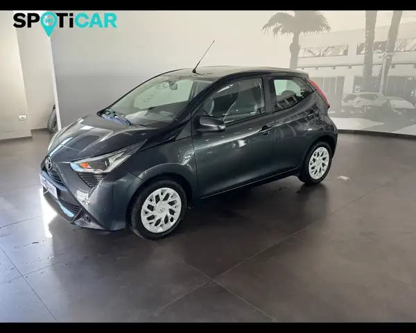 Toyota Aygo 5 Porte 1.0 VVT-i x-business