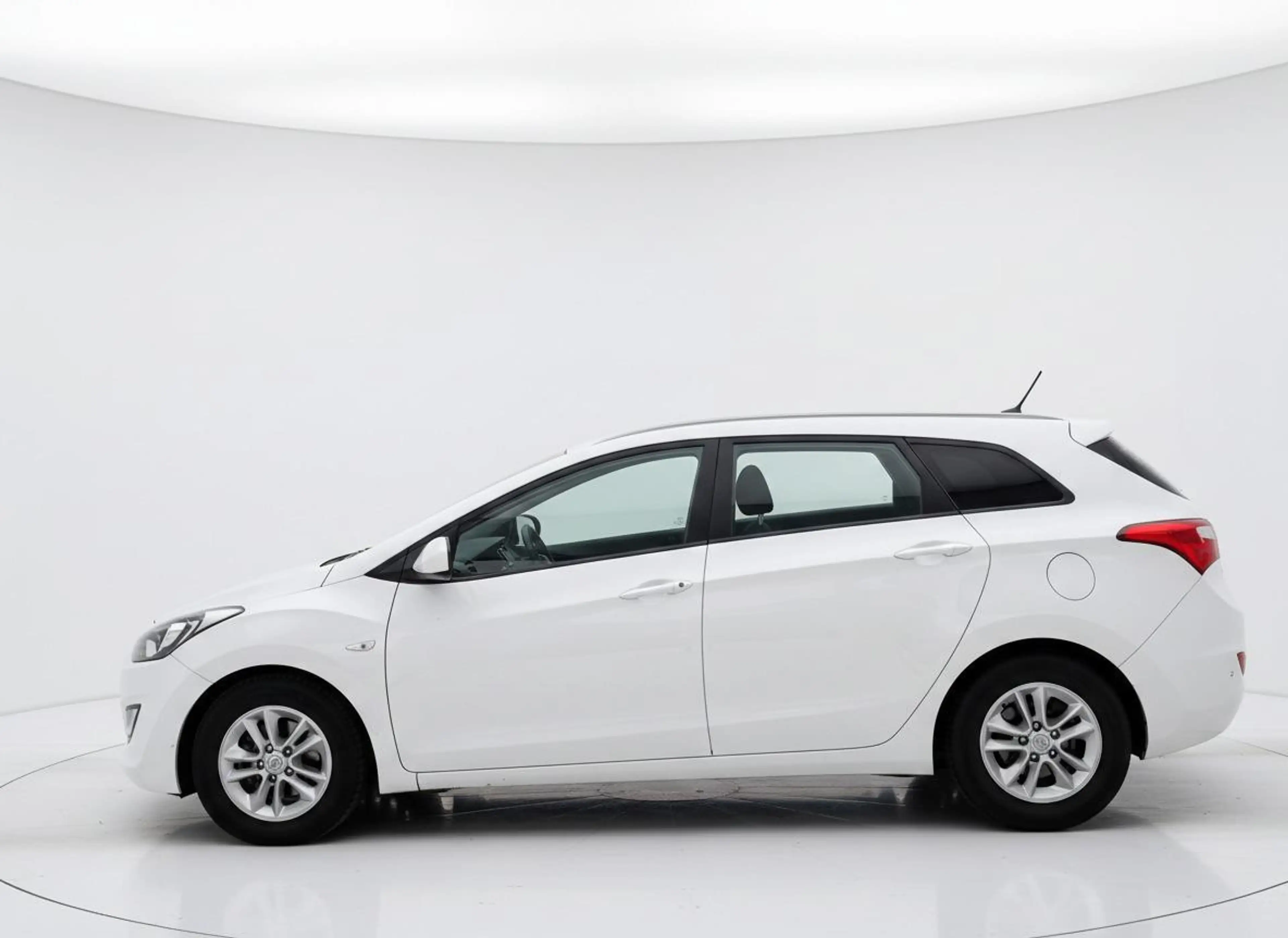 Hyundai i30 1.4 i-Drive — photo 4
