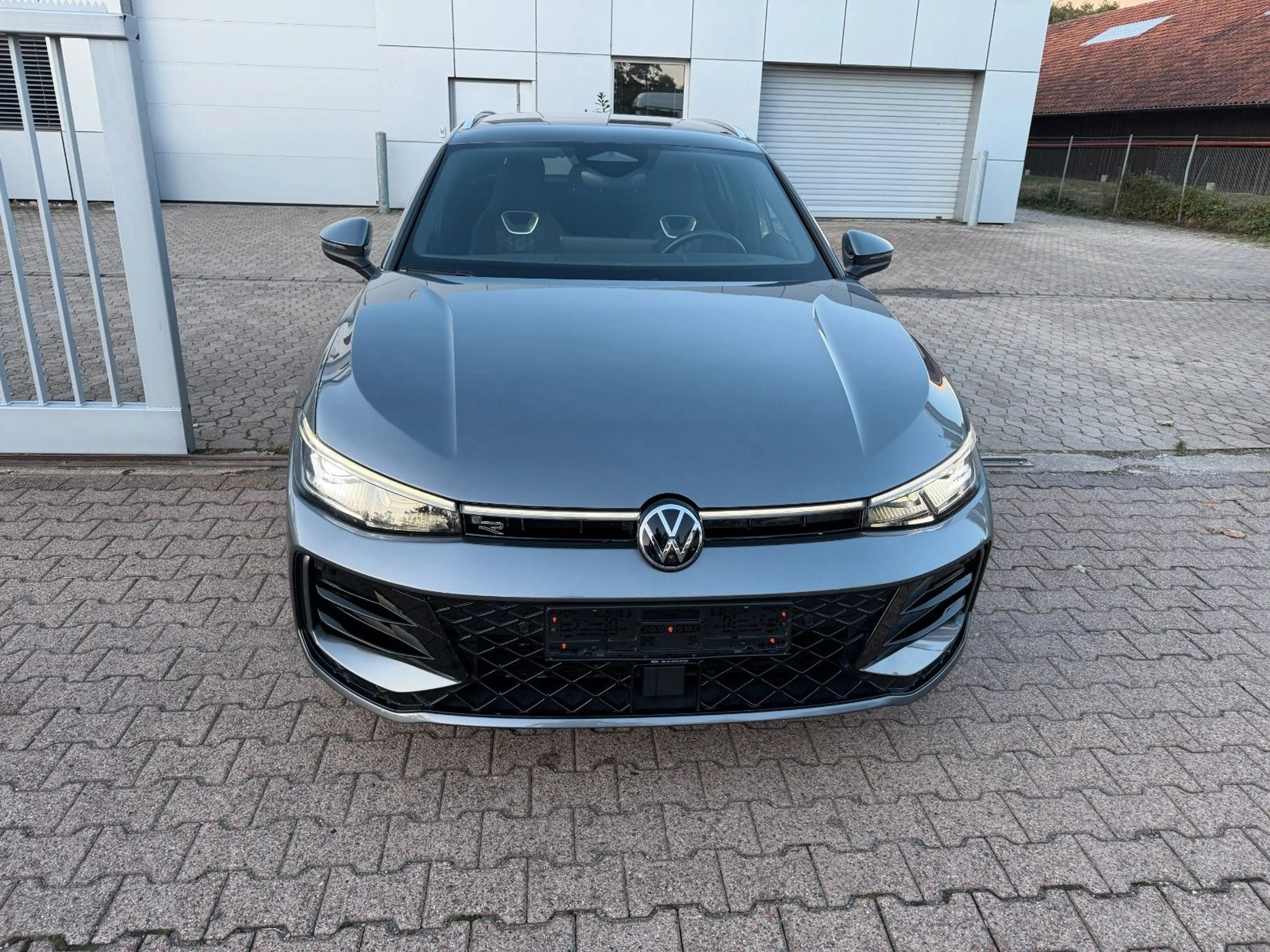 Volkswagen Passat Variant Passat 2.0 TDI R-line AHK*ACC*LANE*SIDE*360°*DCC — photo 5