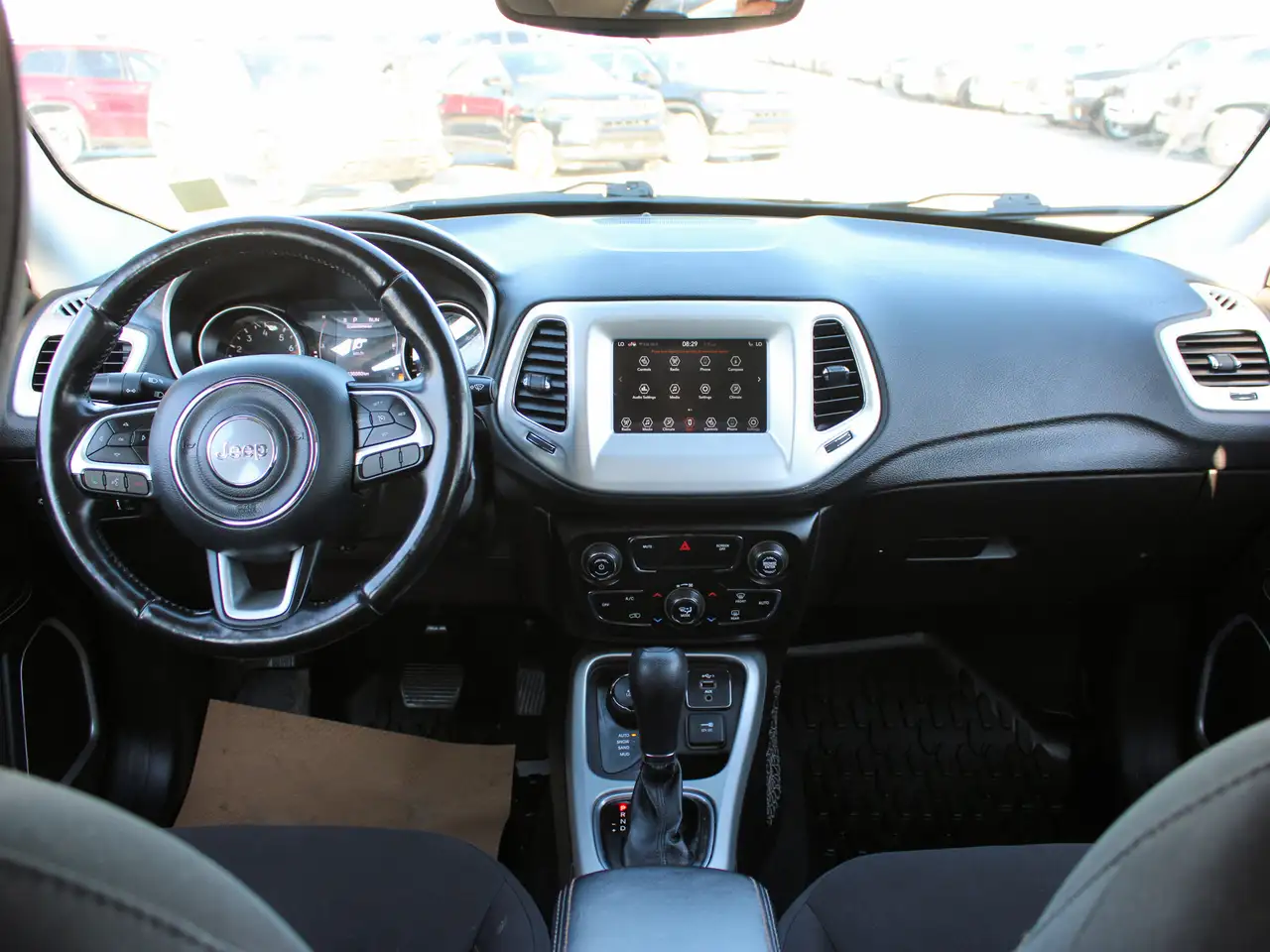 Jeep Compass снимка Jeep Compass