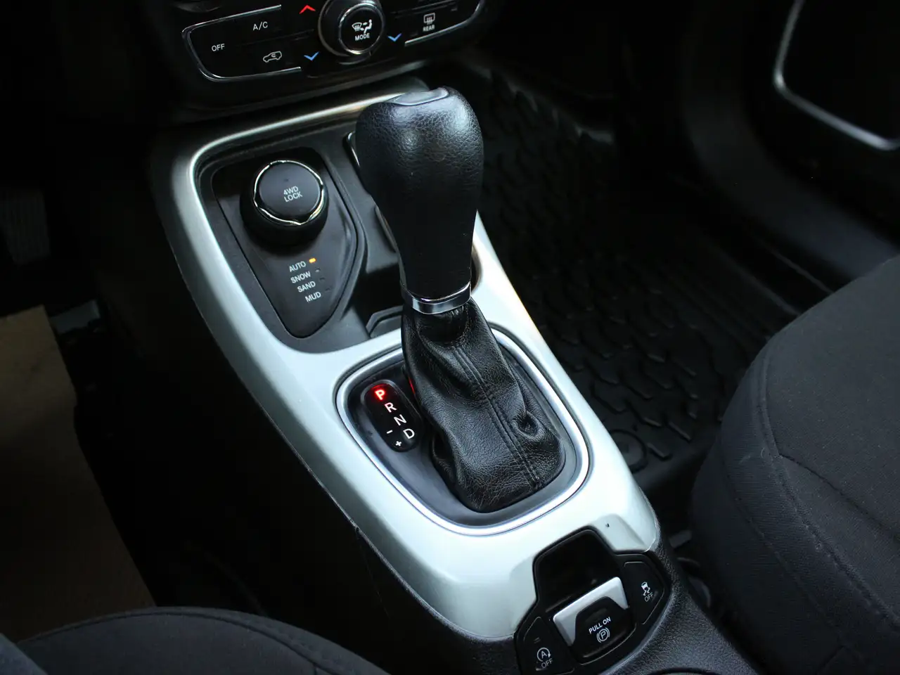 Jeep Compass снимка Jeep Compass