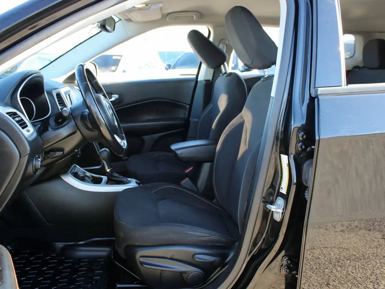Jeep Compass снимка Jeep Compass