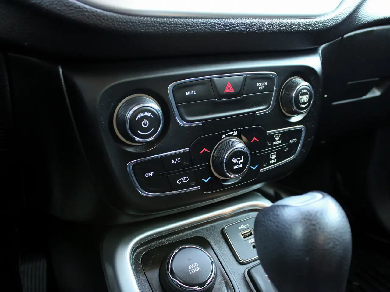 Jeep Compass снимка Jeep Compass