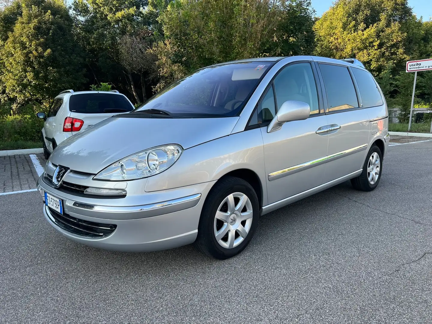 Peugeot 807 2.2 hdi 16v Norwest 170cv auto Plateado - 1