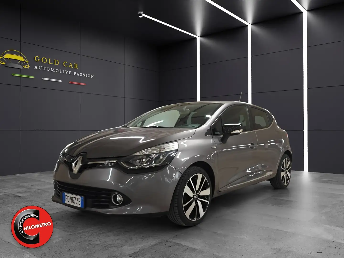 Renault Clio Clio 5p 1.5 dci Energy Duel2 90cv Gris - 1