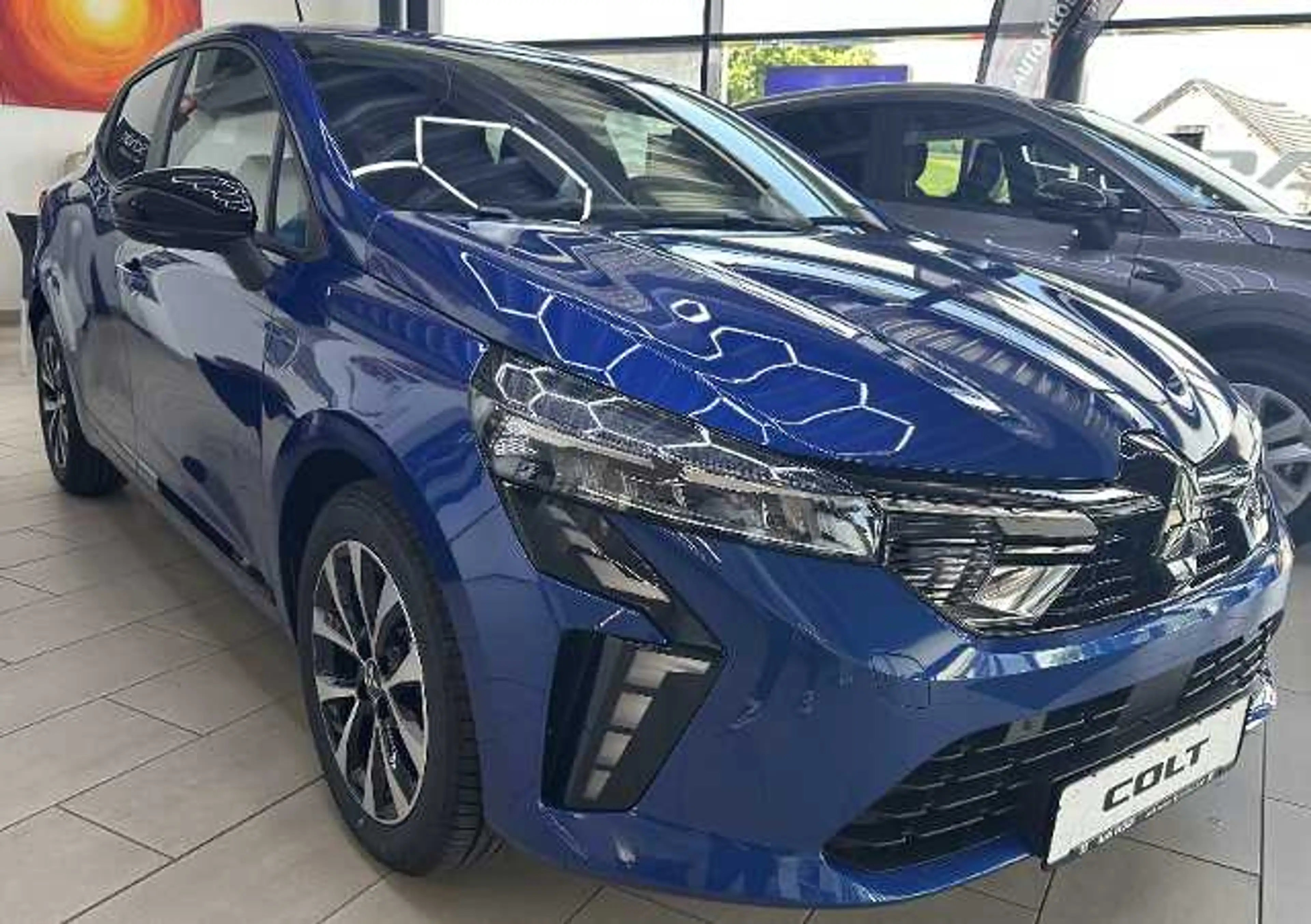 Mitsubishi Colt PLUS 1.0 T-Benziner 6-Gang — photo 3