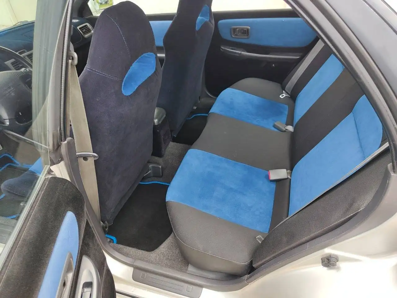 Subaru Impreza Turbo 4X4 ( INTERNI BLÙ ), foto 11