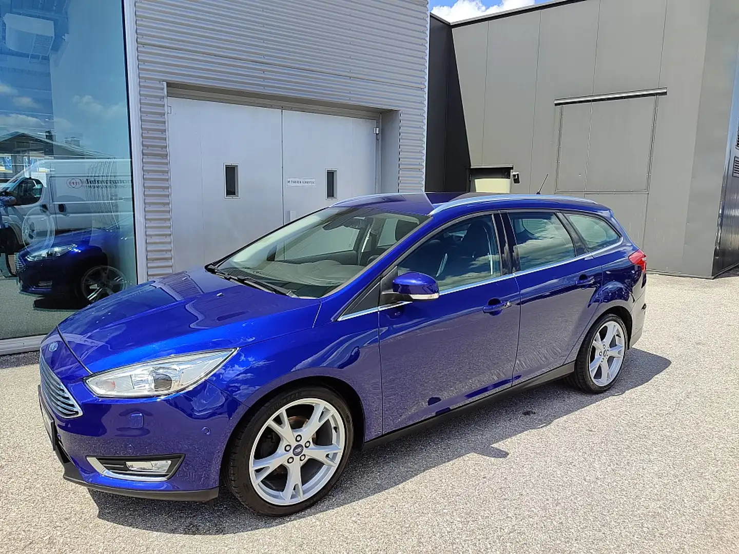 Ford Focus Traveller 1,0 EcoBoost Titanium Blau - 1