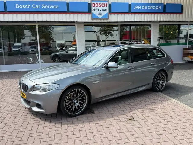 BMW 528i High Exe M-Sport NL-auto BOMVOL #WOWFACTOR