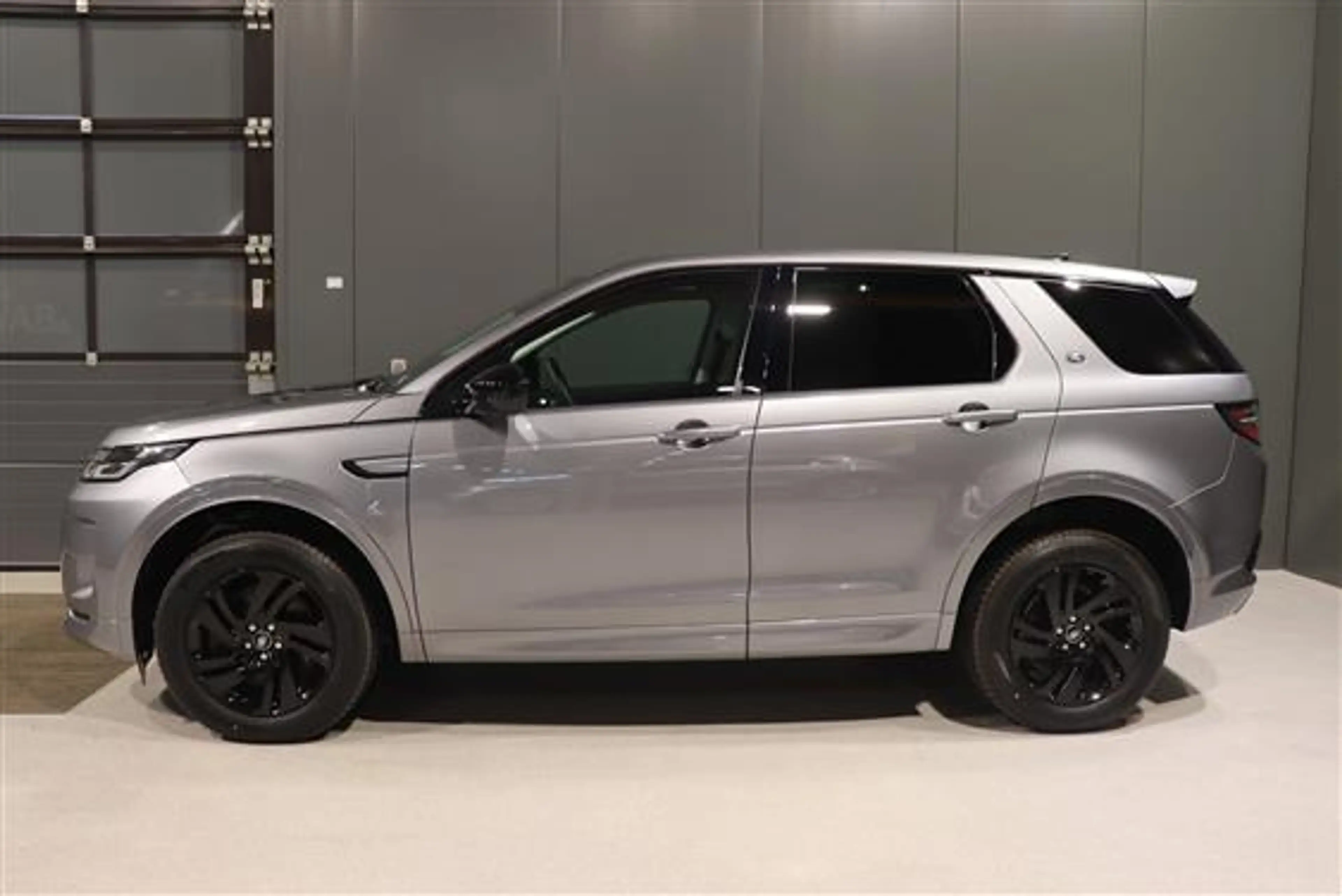 Land Rover Discovery Sport P200 S AWD A/T — photo 3