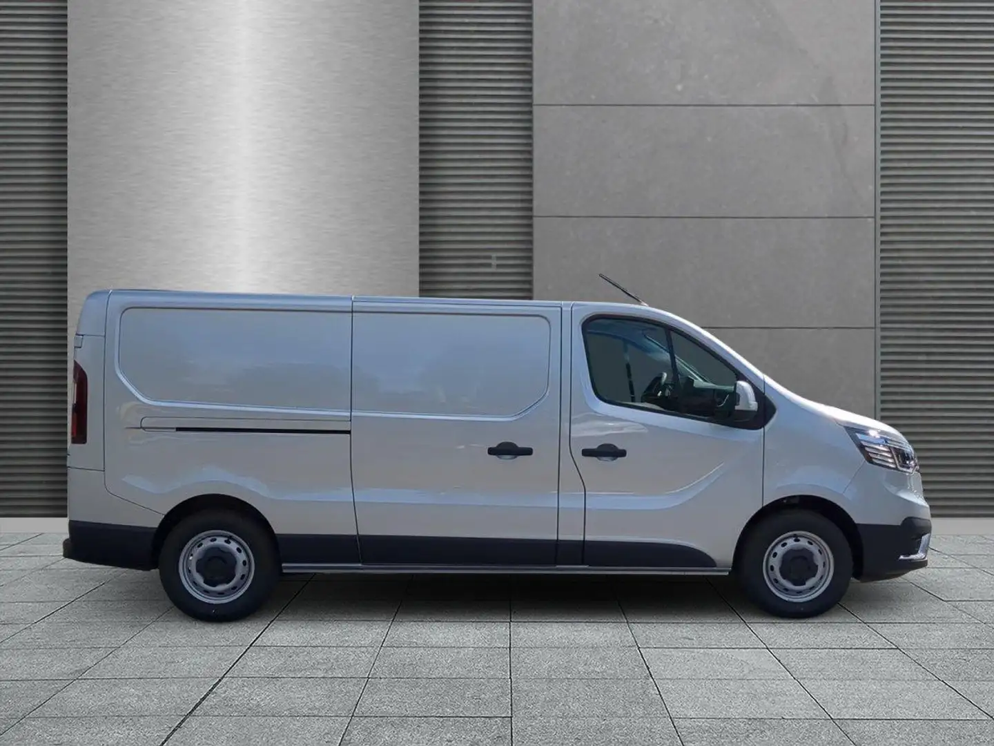 Renault Trafic L2H1 3.0t AHK EXTRA dCi 170 AT9 125 kW (170 PS)... Silber - 2