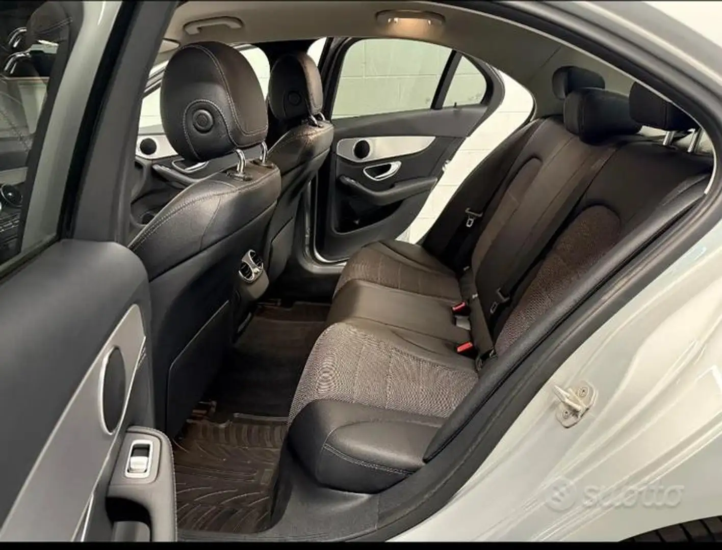 Mercedes-Benz CE 220 Šedá - 2