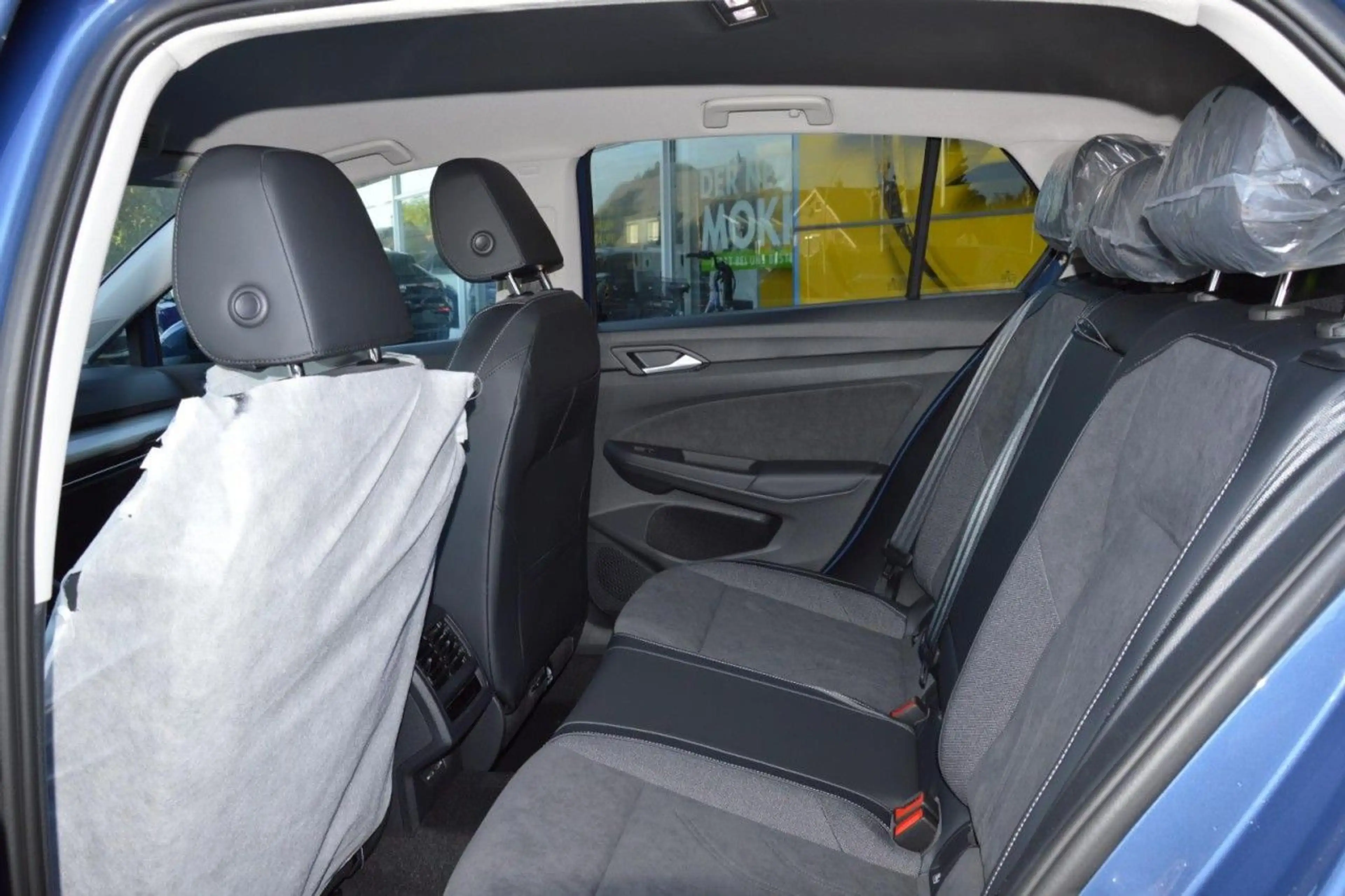 Volkswagen Golf VIII Lim. 1.5 TSI eHybrid Life SHZ / KAMERA — photo 8