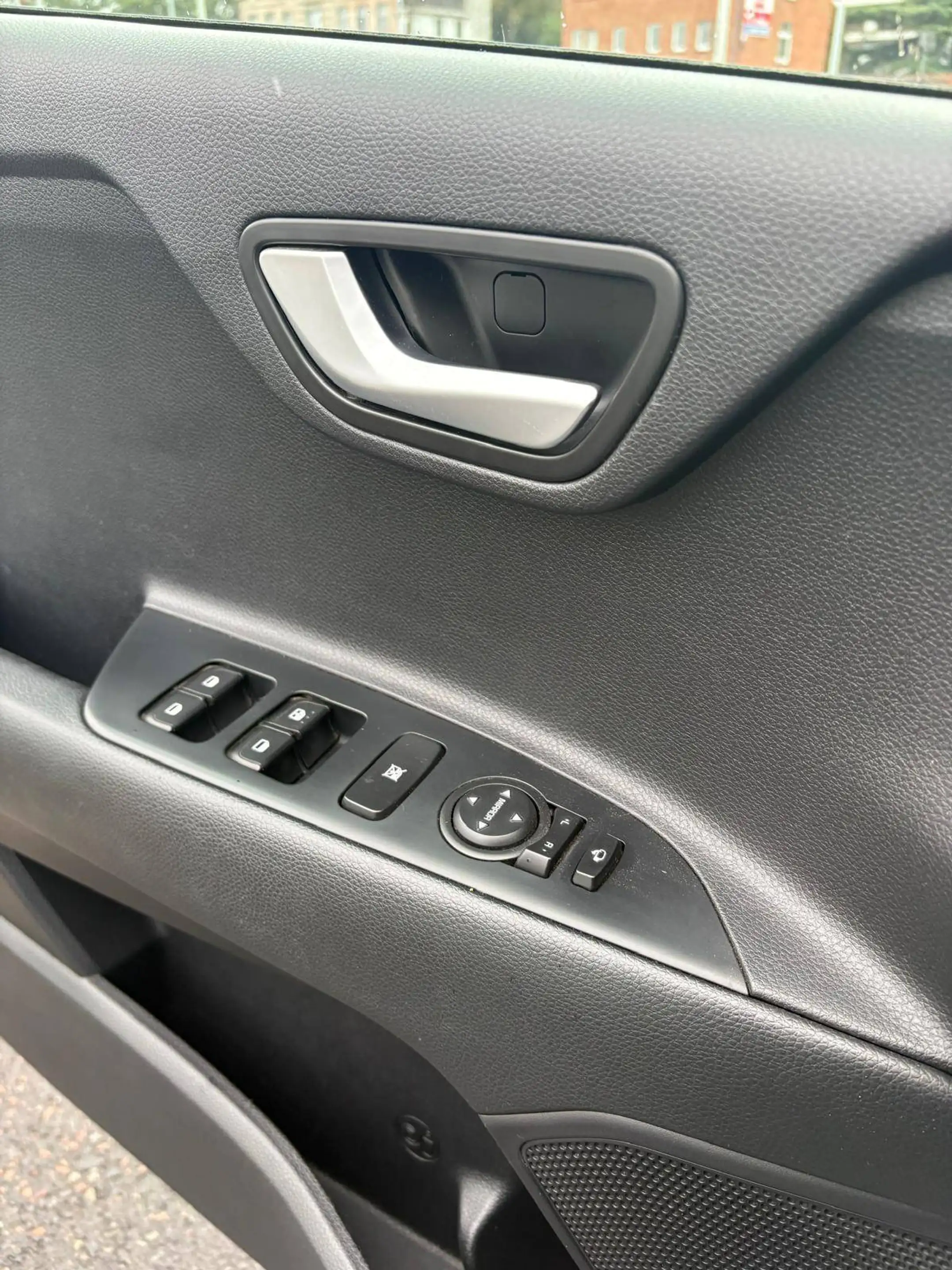 Kia Stonic Stonic 1.0 T Sense ISG DCT — photo 8