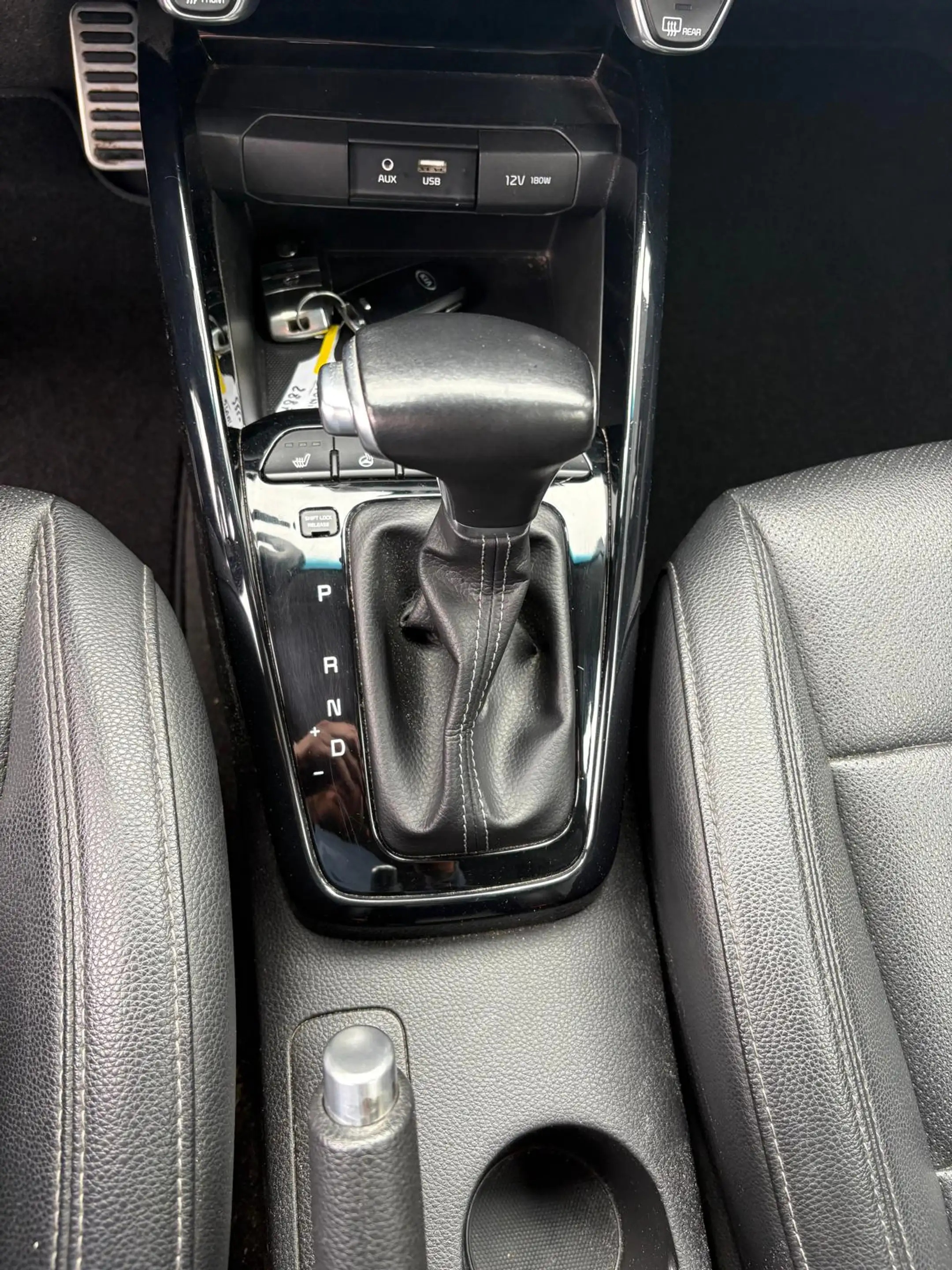 Kia Stonic Stonic 1.0 T Sense ISG DCT — photo 9