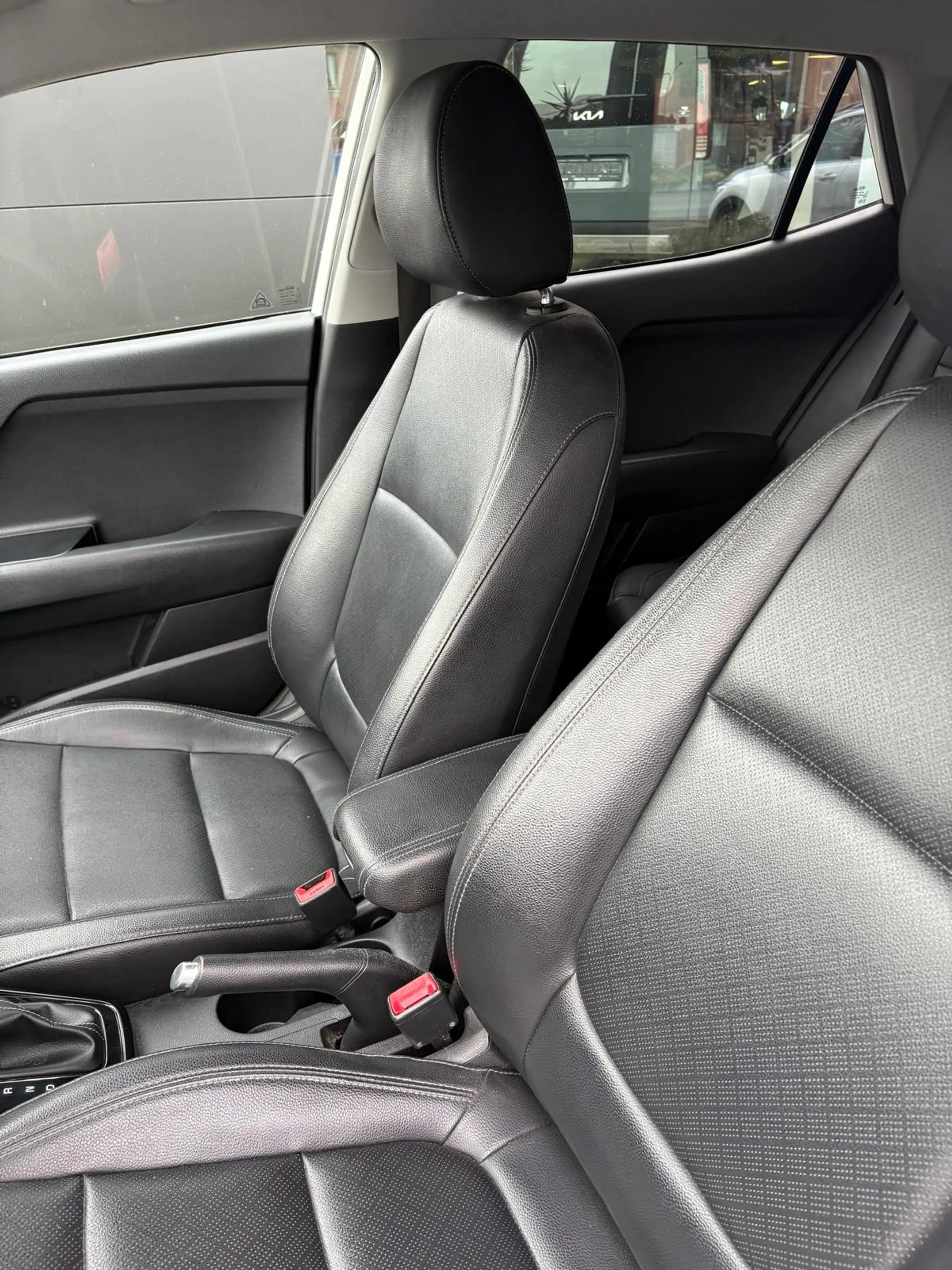 Kia Stonic Stonic 1.0 T Sense ISG DCT — photo 7