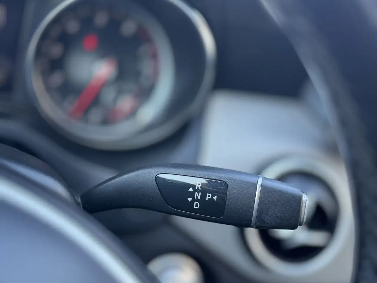 Mercedes-Benz CLA снимка Mercedes-Benz CLA