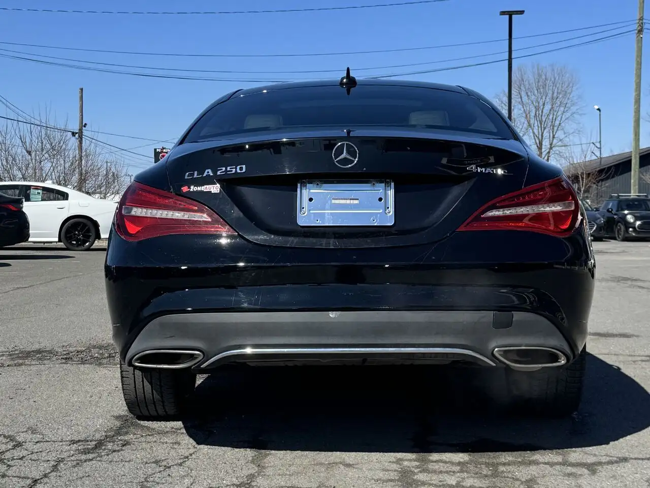 Mercedes-Benz CLA снимка Mercedes-Benz CLA