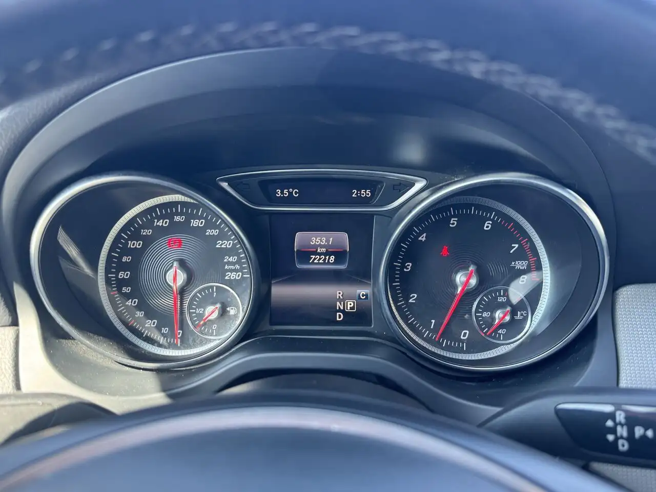 Mercedes-Benz CLA снимка Mercedes-Benz CLA