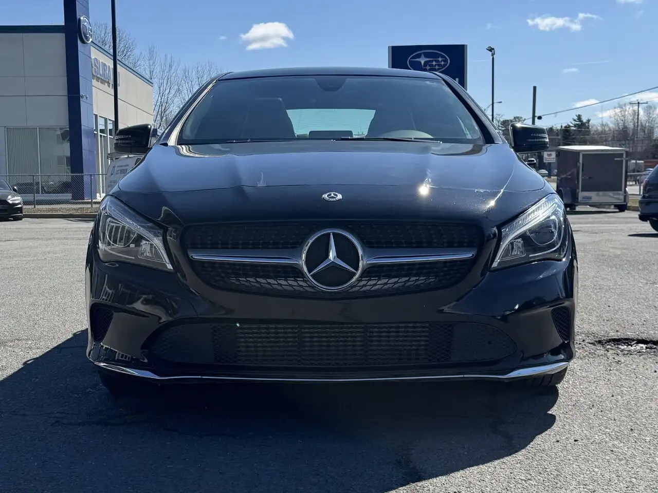 Mercedes-Benz CLA снимка Mercedes-Benz CLA