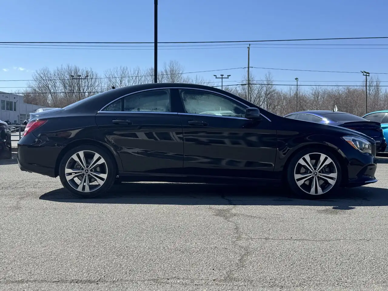 Mercedes-Benz CLA снимка Mercedes-Benz CLA