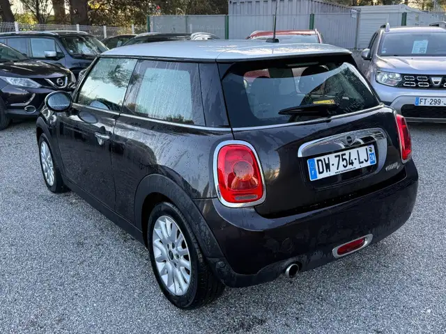 Mini Cooper Cooper view 2